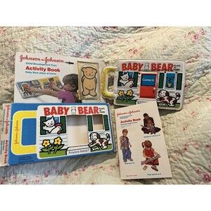 VTG 1983 BABY BEAR PLAYS AT HOME INFANT/TODDLER DEVELOPMENTAL SOFT BOOK